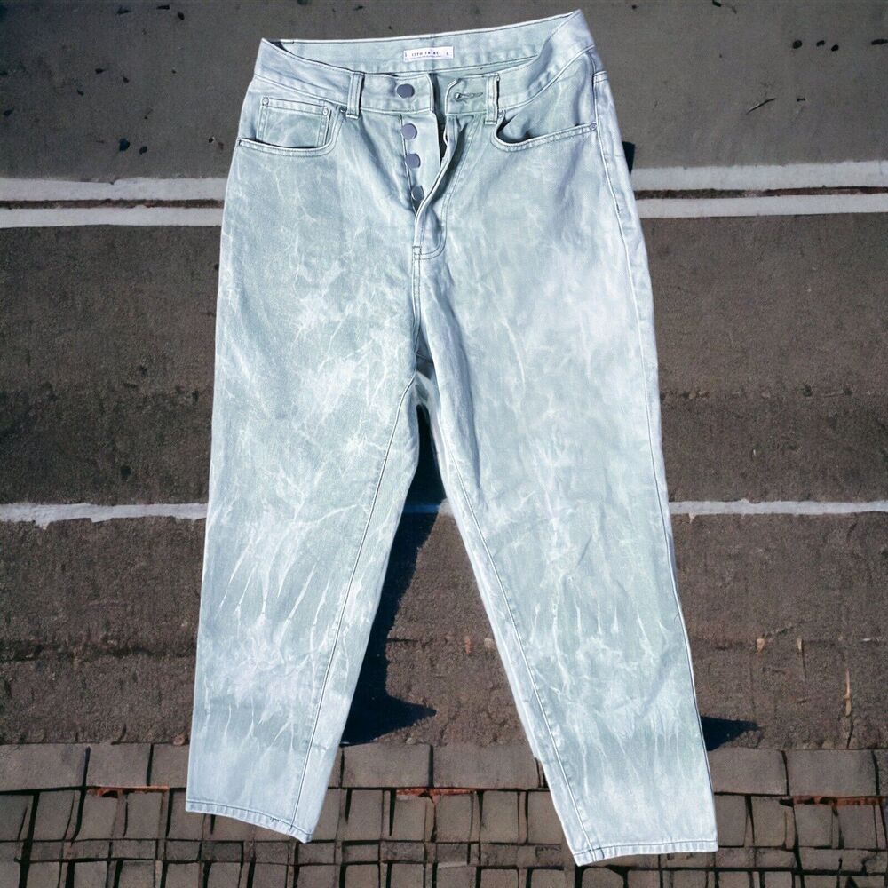 12th Tribe Fade to Blue Tie Dye High Waist Jeans Size‎ L Button Fly NWOT Mom Fit